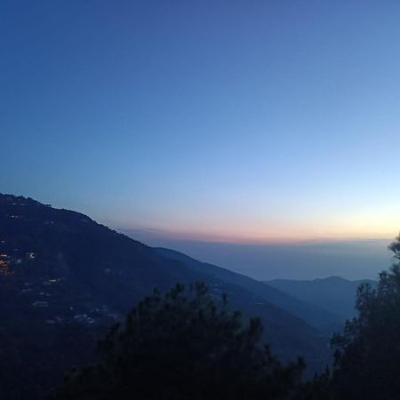 The Summer House Kasauli I Party & Music I Sky Bonfire I Managed By Exotic Stays מראה חיצוני תמונה